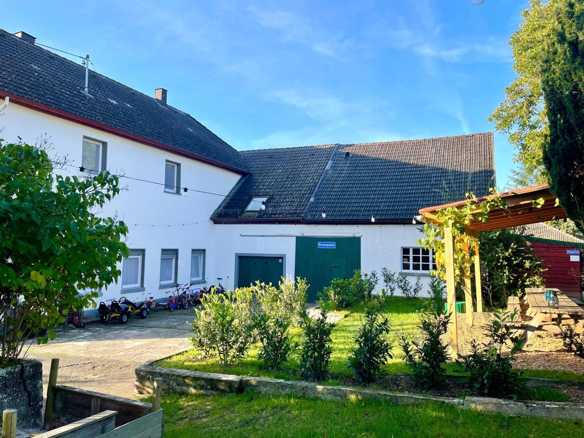 Ferienhaus Backesgarten Fuer 22 Personen Neichen Bagian luar foto