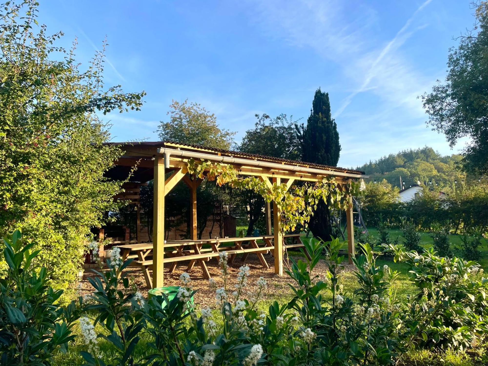 Ferienhaus Backesgarten Fuer 22 Personen Neichen Bagian luar foto